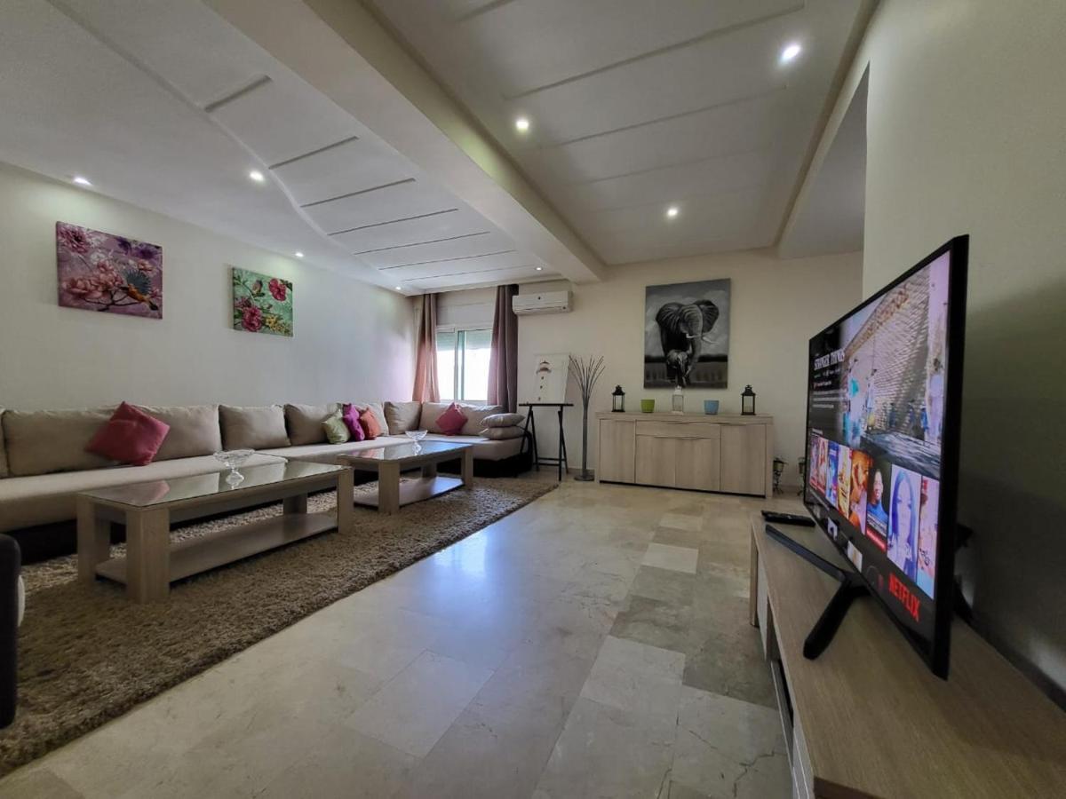 Luxury Spacious Midtown Apartment *